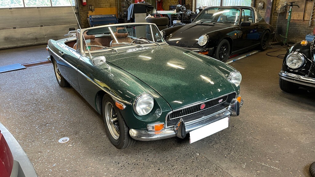 MGB 1800