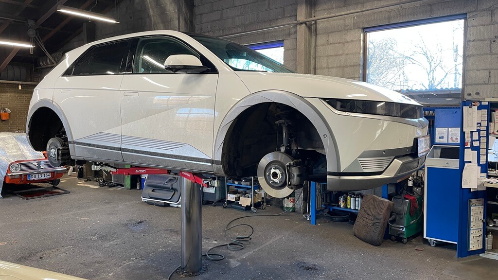2 lånebiler ved Gjellerup Auto